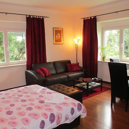 Apartment Villa Edmea Риека Экстерьер фото