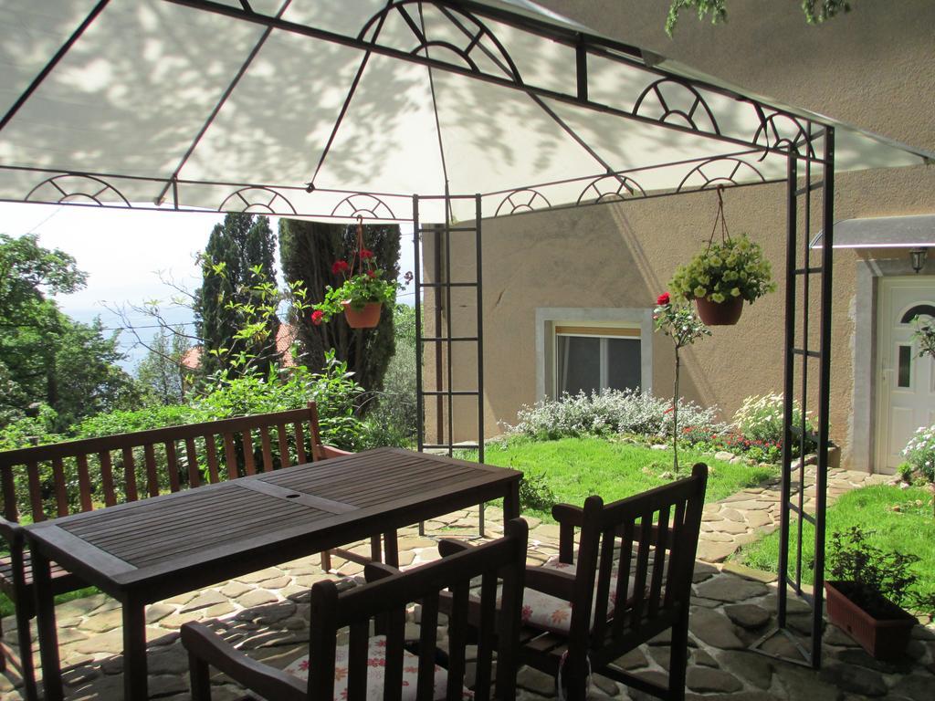 Apartment Villa Edmea Риека Экстерьер фото